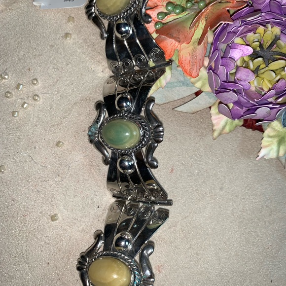 Bracelet - Picture 2 of 4